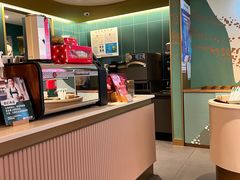 -星巴克臻选(莘庄仲盛店)