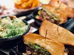 -The Habit Burger Grill 哈比特汉堡(复兴soho店)
