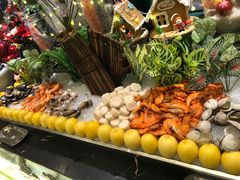 -广州万富希尔顿酒店·感趣自助餐厅·金秋蟹宴生蚝海鲜刺身