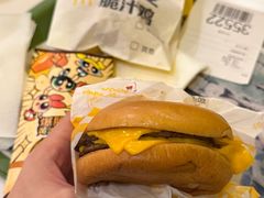 -麦当劳(龙洞店)