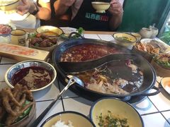 -瓜西西重庆火锅(花溪店)