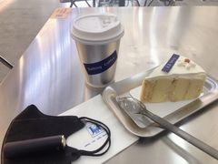 -禾沐·轻食·面包·咖啡