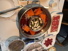 -小天鹅火锅·一线江景洪鼎旗舰店(洪崖洞店)