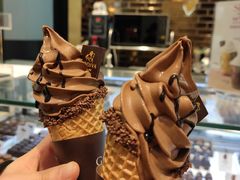 GODIVA黑巧克力冰淇淋-GODIVA(汉街店)