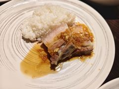 饭焐两头乌五花肉-庐灶江南·江南菜·四合院Bistro(东直门雍和宫·原华侨宾馆店)