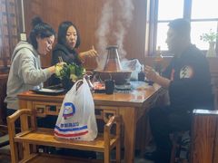 -果松木炭酸菜铜火锅·外婆参鸡汤