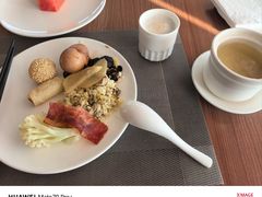 -东方豪景花园酒店·怡景旋转餐厅