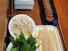 -沸炉重庆老火锅(军事博物馆店)