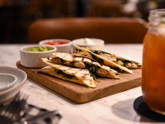 -ROAST coffee & eatery