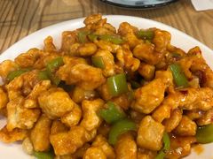 宫爆鸡丁-方城小吃店