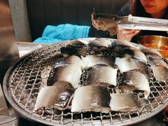 -草家酱蟹炭火烤肉店(珲春南路一店)
