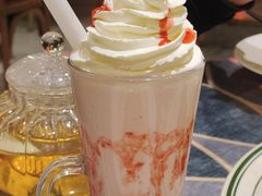 草莓酸奶思慕雪-MIO弥欧洋房西餐厅(中央大街店)