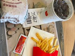 -麦当劳(龙洞店)