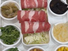 -花馬肆.云南过桥米线(汉神购物广场现场熬汤店)