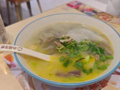 金汤酸萝卜老鸭粉丝汤-小杨生煎(浦江欢乐颂店)