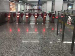 -盈丰路(地铁站)