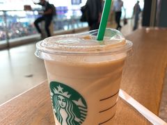 -星巴克(广州南站A18检票口楼上)