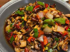 -老滇山寨•云南特色菜•地方菜•民族风情歌舞表演(金碧店)