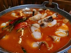 思茅酸汤鱼片-老滇山寨•云南特色菜•地方菜•民族风情歌舞表演(金碧店)