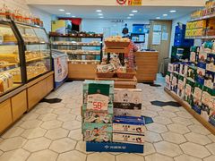 -牛朋牛奶棚(南昌路店)