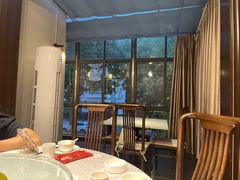 -湖庭壹品鸭王·传统北京烤鸭·别墅私房菜·庭院宵夜(江宁店)