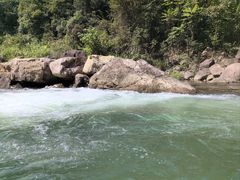 -安吉龙王山峡谷漂流