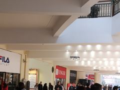 -王府井奥莱临潼小镇(临潼店)