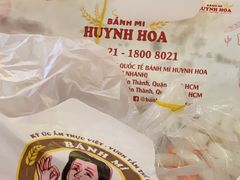 -Bánh Mì Huynh Hoa