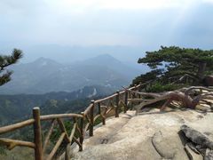 -罗田薄刀峰风景区