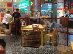 大堂-么肆烤肉·中式自助·烤肉大排档(街道口季佳PAI店)