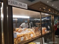 面包甜点陈列柜-奈雪的茶(大梅沙8号仓店)