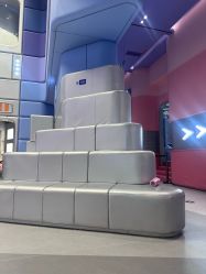 -嗨贝天地亲子乐园 · 生日派对·VR对战(万象城店)