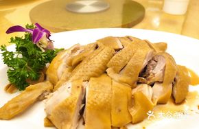 Spring Scene Poached Chicken (Half)