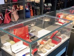 -用真奢侈品名表名包回收中心(朝阳万达店)