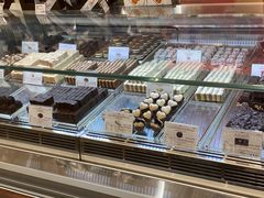 -VENCHI 闻绮(北京国贸商城店)