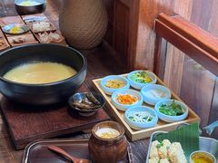 -银米·云南传统过桥米线(双廊黑金冠店)