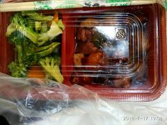 -拿渡麻辣香锅(世茂广场·工三店)