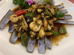 -老乡村美食农庄