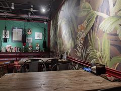 -初念轻轻然(长阳创谷店)