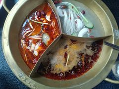 -渝里重庆火锅(航天城店)