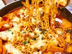 -亲昵春川鸡排(韩国美食街店)