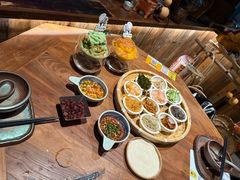 -包整·丝娃娃(一览甲秀楼风景店)