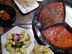 -老房老舍重庆火锅(假日城市店)