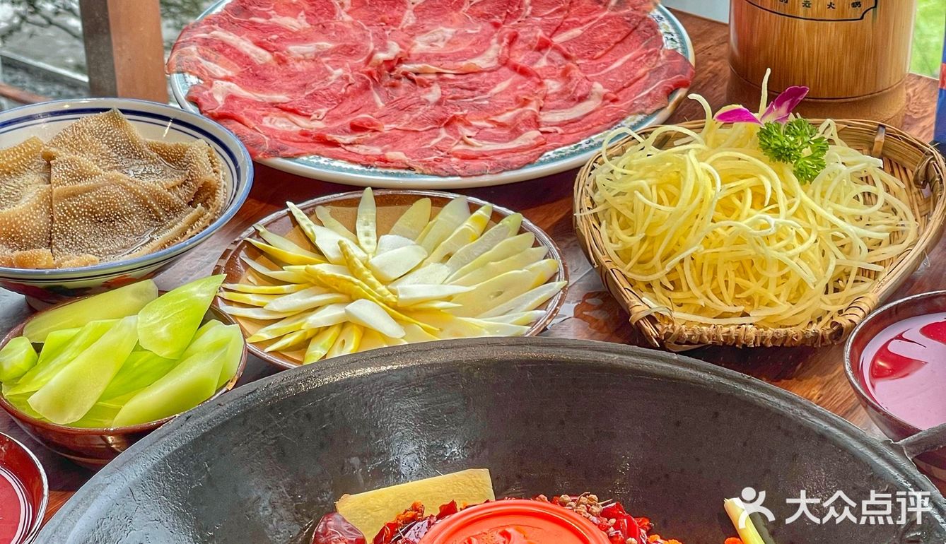 疫情过后你最想吃什么？ 想不想炫一顿热气腾腾的火锅🍲