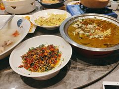 -有红鸡毛店·川菜(建设路店)