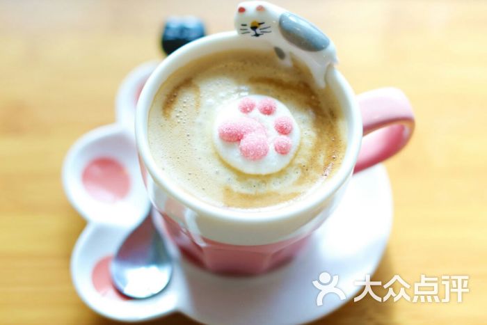 猫爪拿铁咖啡