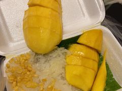 -芒果糯米饭摊子