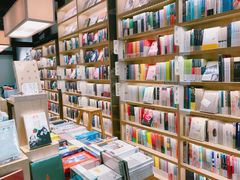 -猫的天空之城概念书店(杭州南宋御街店)