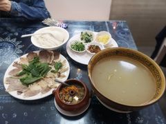-桥香园云南过桥米线(金马碧鸡店)