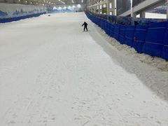 -乔波室内滑雪场
